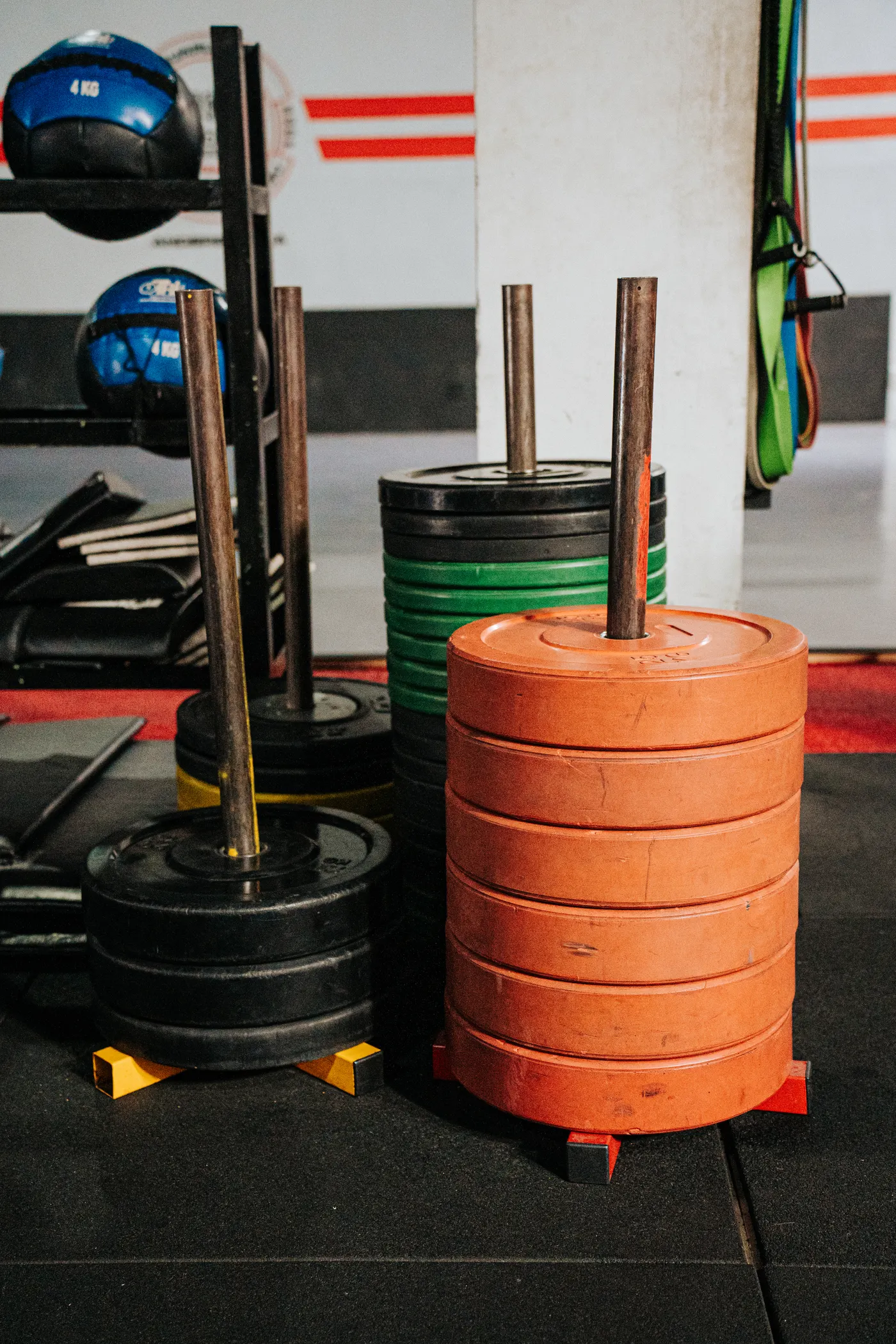 Stacked plates used to load resistance equipment