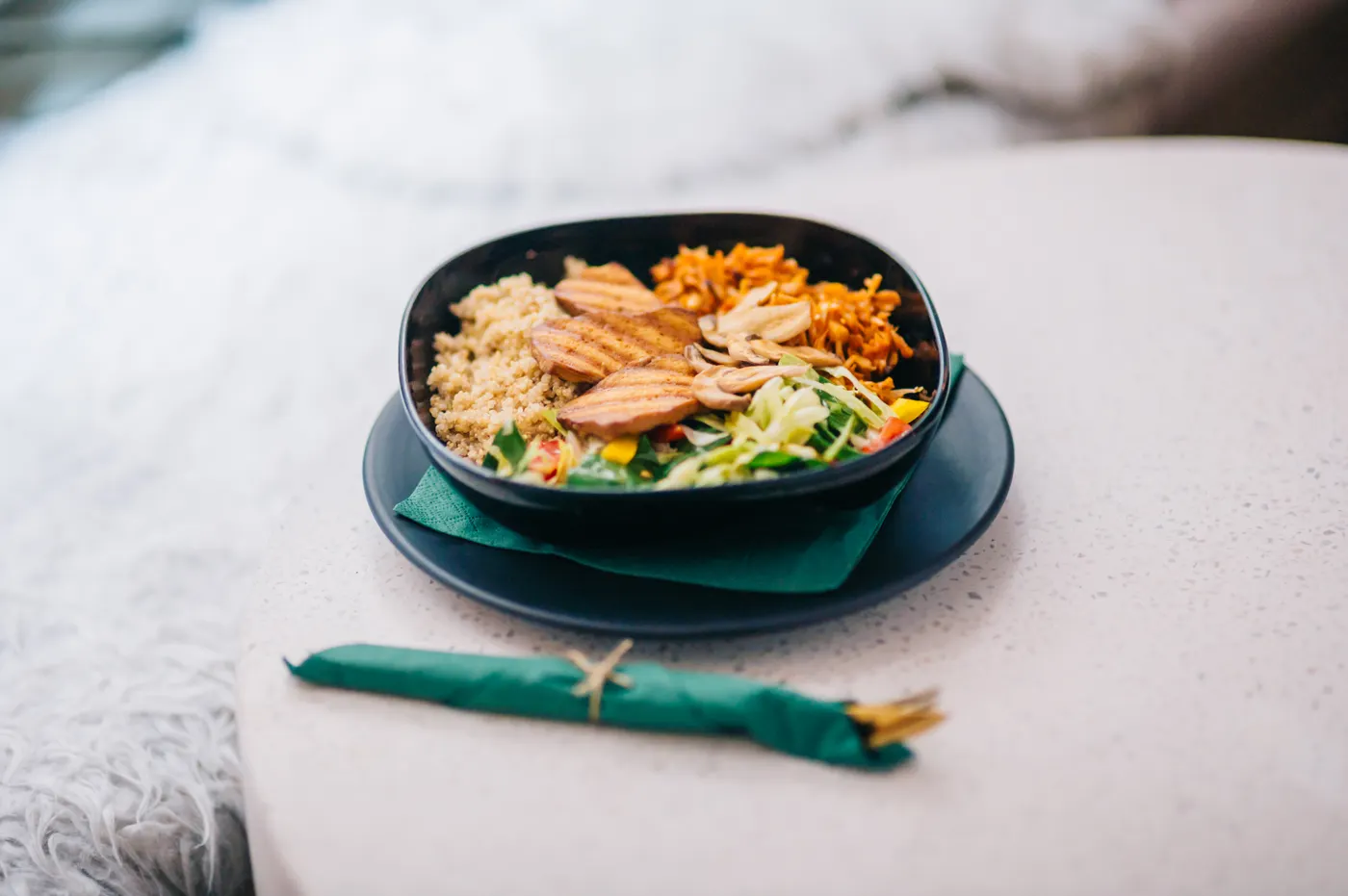 Balanced meal with chicken quinoa and vegetables